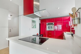 1045 10th St, Unit # 904 in Miami Beach, FL - Building Photo - Building Photo