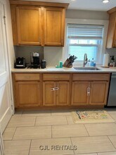 65 Davis Rd in Belmont, MA - Building Photo - Building Photo