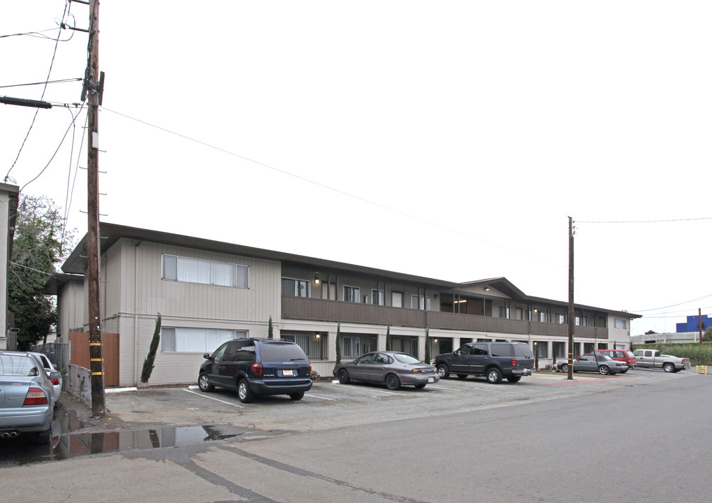 Woodland Park Apartments in East Palo Alto, CA - Building Photo