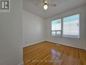 71 Deerfield Rd in Toronto, ON - Building Photo - Building Photo