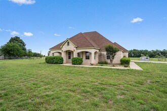 130 Cotton Rows Ln in Taylor, TX - Building Photo - Building Photo