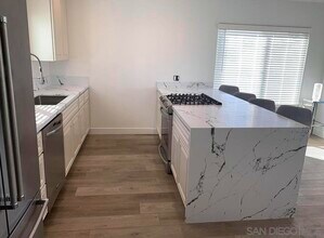 4763 Terrace Dr in San Diego, CA - Building Photo - Building Photo