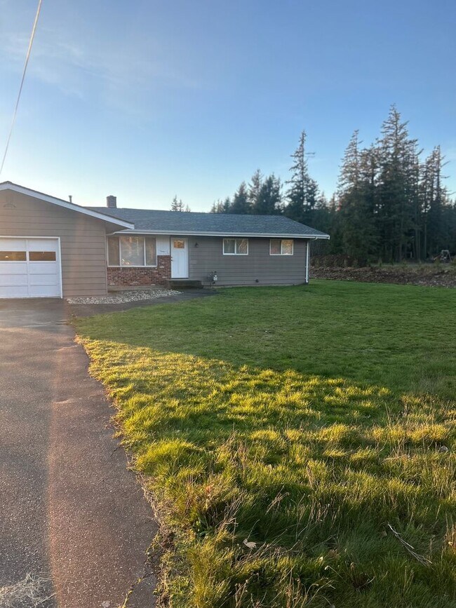 7115 Everson Goshen Rd in Everson, WA - Building Photo - Building Photo
