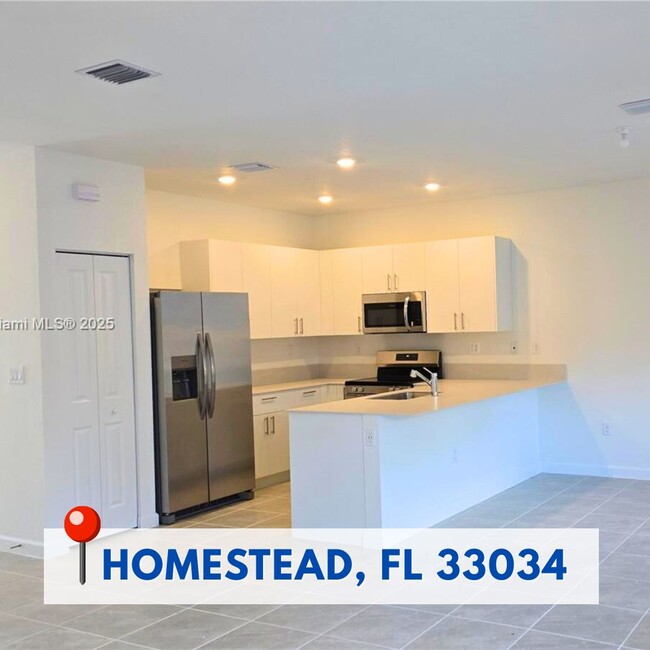 property at 713 SE 13th Street Cir