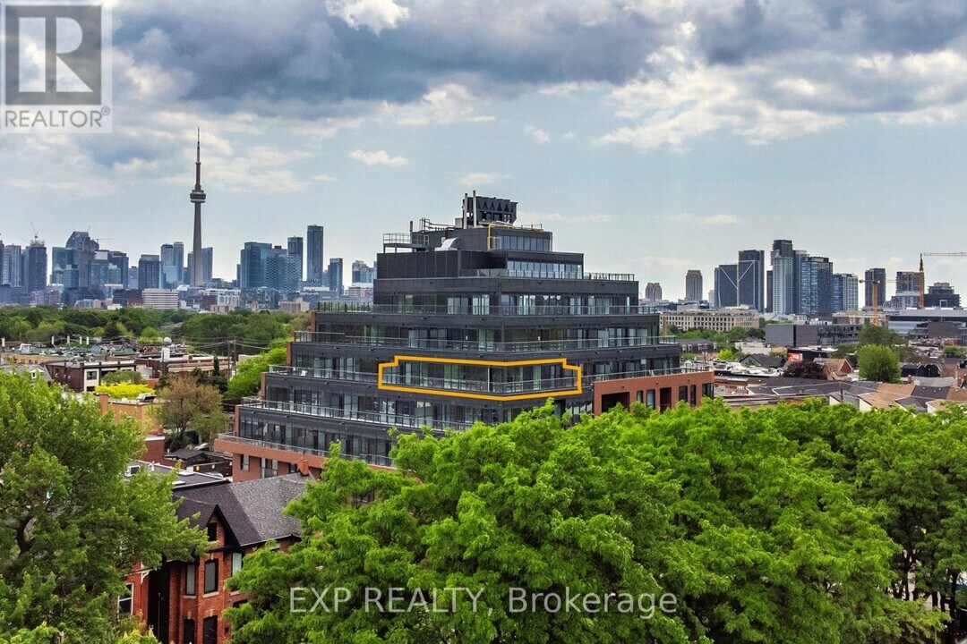 5-605 Lakeview Ave in Toronto, ON - Building Photo