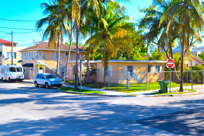 345 Sw 9 Ave in Miami, FL - Building Photo - Other