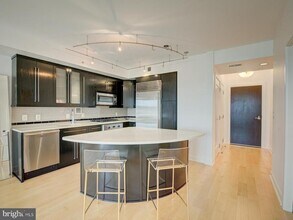 1111 19th St N in Arlington, VA - Building Photo - Building Photo