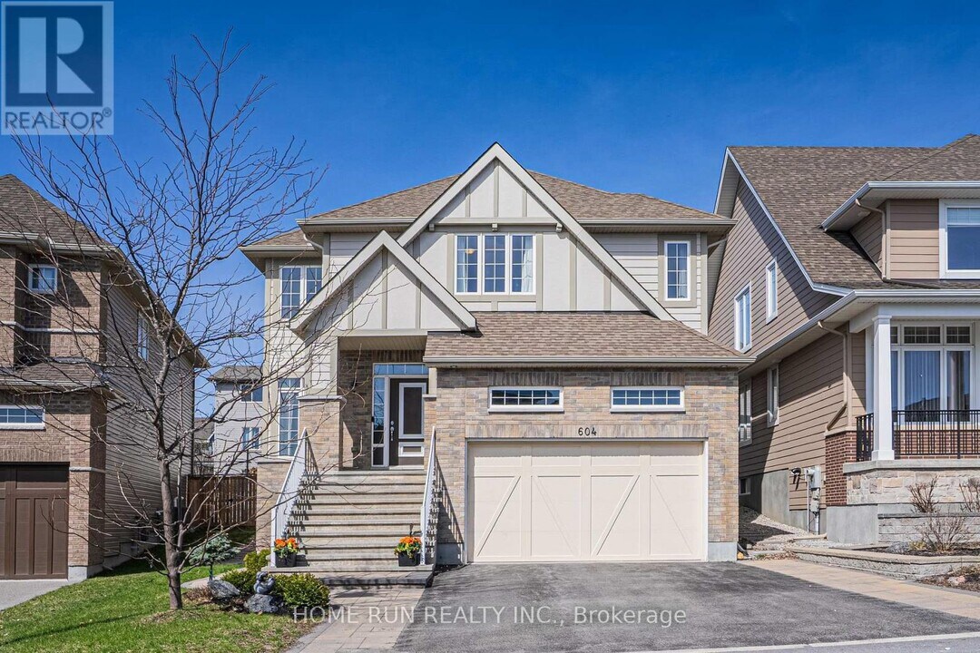 604 Gabriola Way in Ottawa, ON - Building Photo