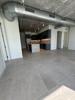 23 NW 27th St, Unit S2 in Miami, FL - Building Photo