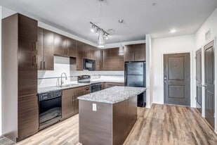 Gateway North in Clearwater, FL - Building Photo