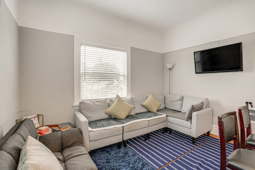 2629 Eagle Ave in Alameda, CA - Building Photo