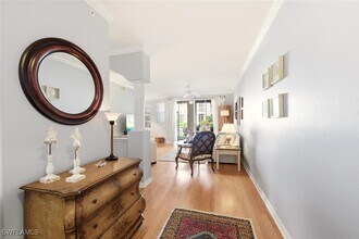 600 L'Ambiance Cir in Naples, FL - Building Photo - Building Photo