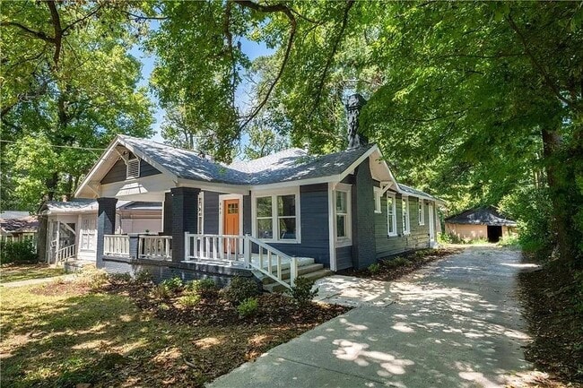 943 Rose Cir SW in Atlanta, GA - Building Photo - Building Photo