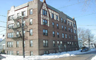 23 Brewster Ave Apartments