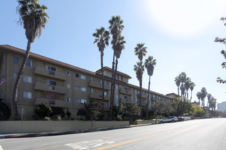 The Victoria Apartments in Los Angeles, CA - Foto de edificio - Building Photo