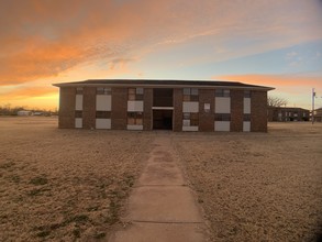 407 N Edwards St in Hollis, OK - Building Photo - Building Photo