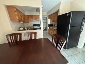 2299 Liberty Ct in Schaumburg, IL - Building Photo - Building Photo