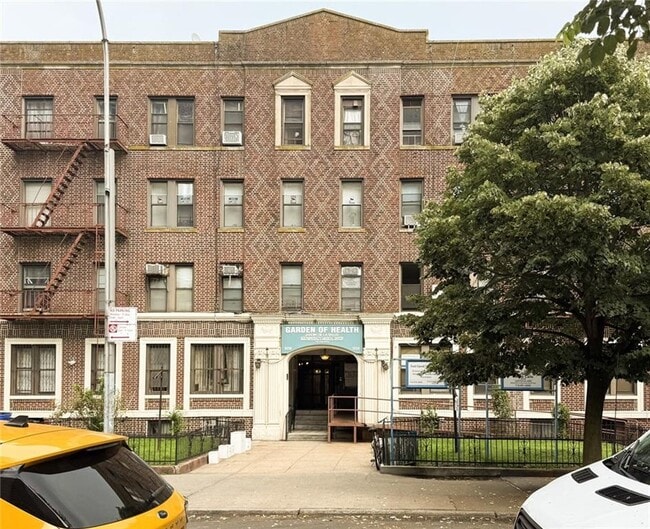 3039 Ocean Pkwy in Brooklyn, NY - Building Photo - Building Photo