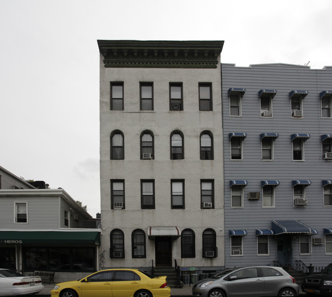 542 Lorimer St in Brooklyn, NY - Building Photo - Building Photo