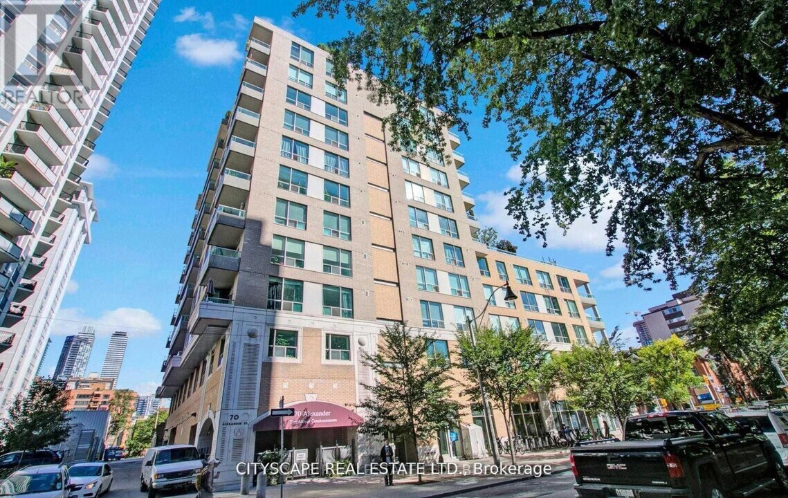 1002-70-870 Alexander St in Toronto, ON - Building Photo