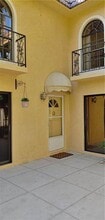 1001 Royal Palm Blvd, Unit A4 in Vero Beach, FL - Foto de edificio - Building Photo