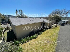 8400 Old Melones Dam Rd in Jamestown, CA - Building Photo - Building Photo