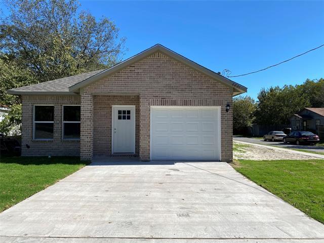 2221 Langford St in Greenville, TX - Building Photo