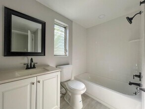 2704 E Columbus Dr in Tampa, FL - Building Photo - Building Photo