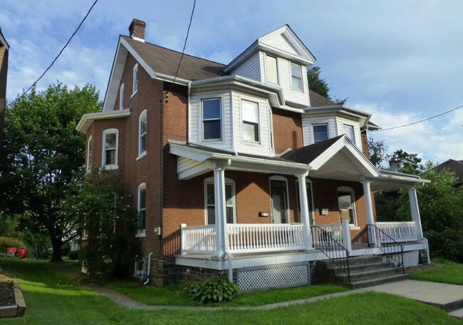 property at 218 Noble St