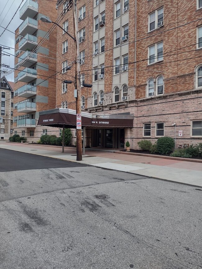 144 N Dithridge St in Pittsburgh, PA - Building Photo - Building Photo