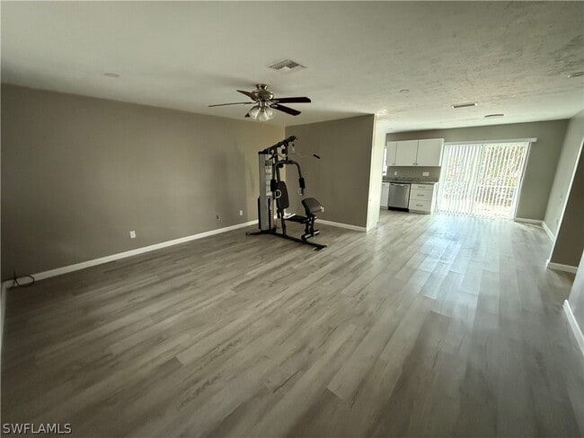 11352 Pendleton St in Bonita Springs, FL - Building Photo - Building Photo