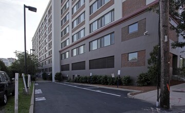 Glass Factory Condominiums in Cambridge, MA - Building Photo - Building Photo