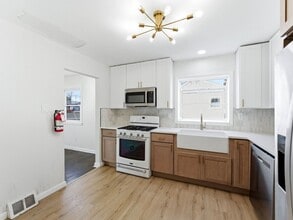 921 Pasadena Dr in Somerdale, NJ - Building Photo - Building Photo