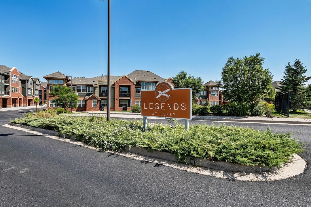 9633 E 5th Ave, Unit 1-103 in Denver, CO - Building Photo