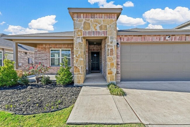 property at 2008 Vlg Crk Ln