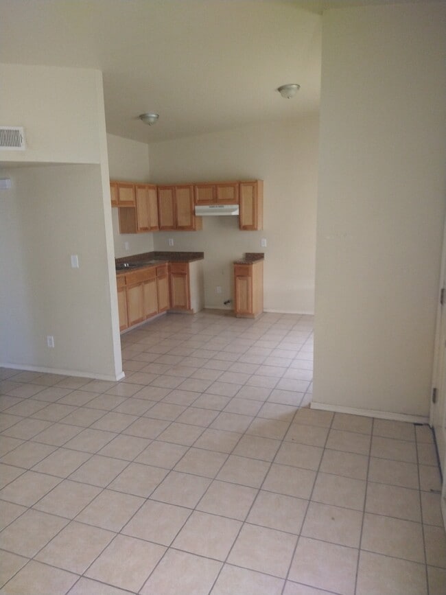 333 Milton Rd, Unit B in El Paso, TX - Building Photo - Building Photo