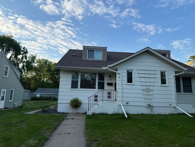 property at 6220 Goodrich Ave