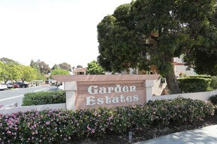 Garden Estates in Ventura, CA - Building Photo