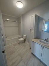 74 Colborne St W in Kawartha Lakes, ON - Building Photo - Building Photo