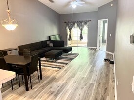 232 Hill Street, Unit Room C in Casselberry, FL - Building Photo