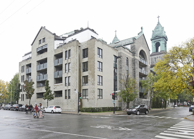 20 St-Zotique St in Montréal, QC - Building Photo - Building Photo