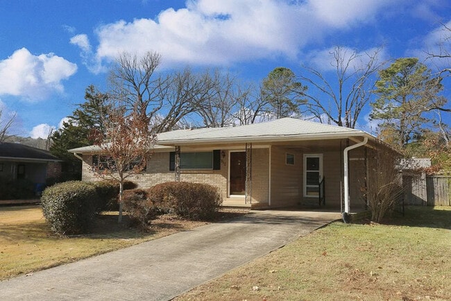 property at 312 Wedgewood Rd