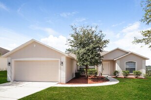 616 Gentle Breeze Dr in Minneola, FL - Building Photo