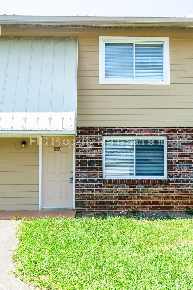 property at 123 Louella Dr