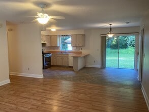 7011 Coach St in Orlando, FL - Building Photo - Building Photo