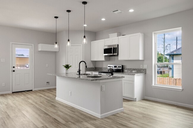 property at 8 Donna Ct