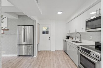 10401 NE 2nd Ave in Miami Shores, FL - Building Photo - Building Photo