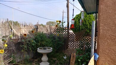 1506 Edith Blvd NE in Albuquerque, NM - Foto de edificio - Building Photo