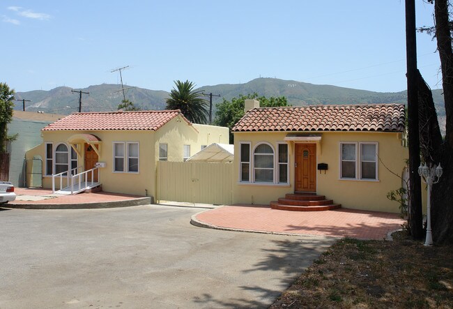 714-716 Yale St in Santa Paula, CA - Building Photo - Building Photo