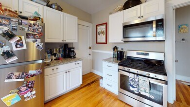 48 South Crescent Circuit, Unit 2 in Boston, MA - Building Photo - Building Photo